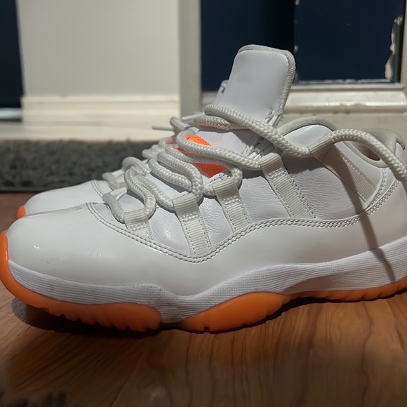 Air Jordan 11 Retro Low 'Bright Citrus' wms size 7 - Picture 5 of 5